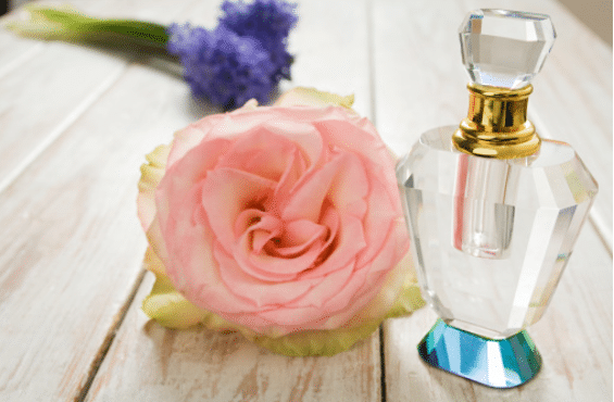 L’histoire du parfum et des parfumeurs à travers les siècles