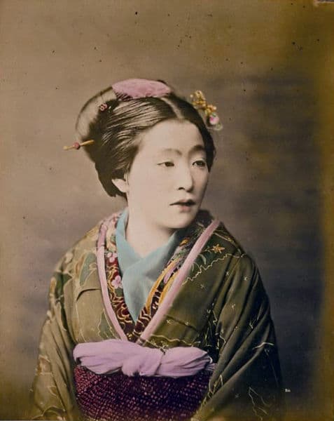photo vintage d'une femme japonaise en kimono