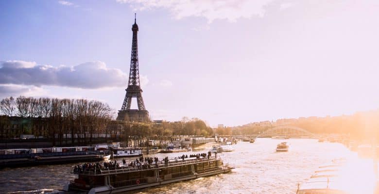 bateau mouche pourquoi ce nom